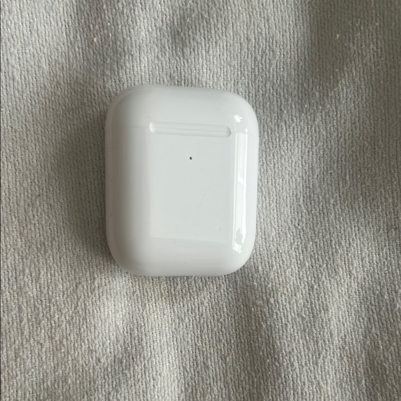 White Wireless Earbuds Charging Case